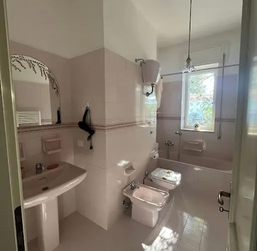 Bouganville 2 * 奥斯图尼